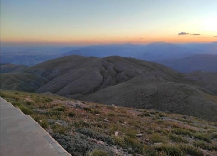 Nemrut Dagi Isik Pansi̇On Motell Karadut  Exteriör bild