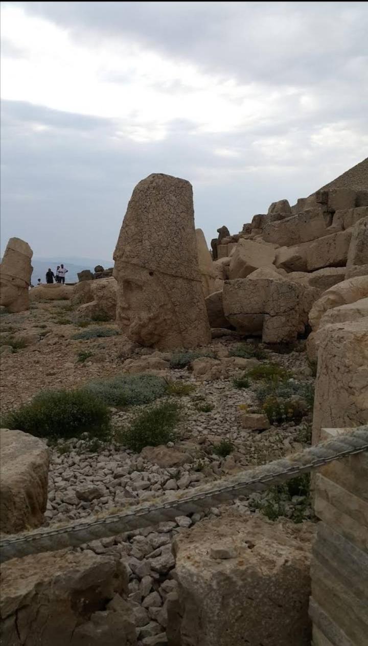 Nemrut Dagi Isik Pansi̇On Motell Karadut  Exteriör bild
